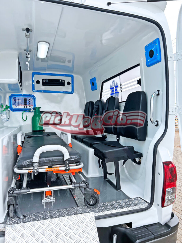 transformação hilux ambulancia simples remoção 4x4